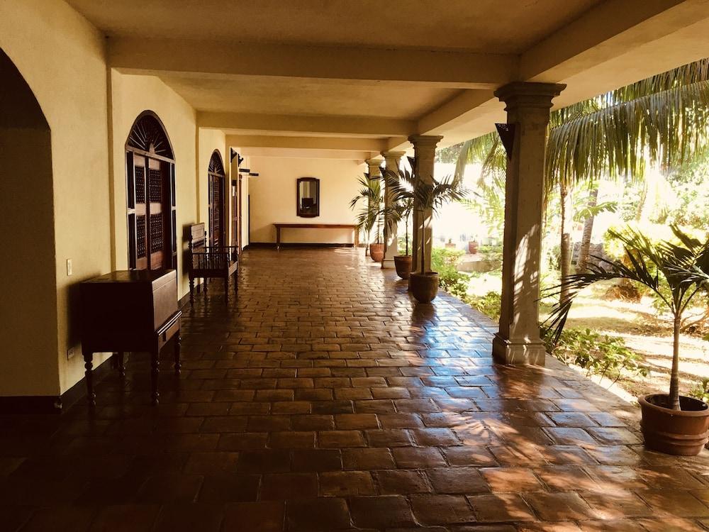 Hotel El Internacional Гранада Экстерьер фото