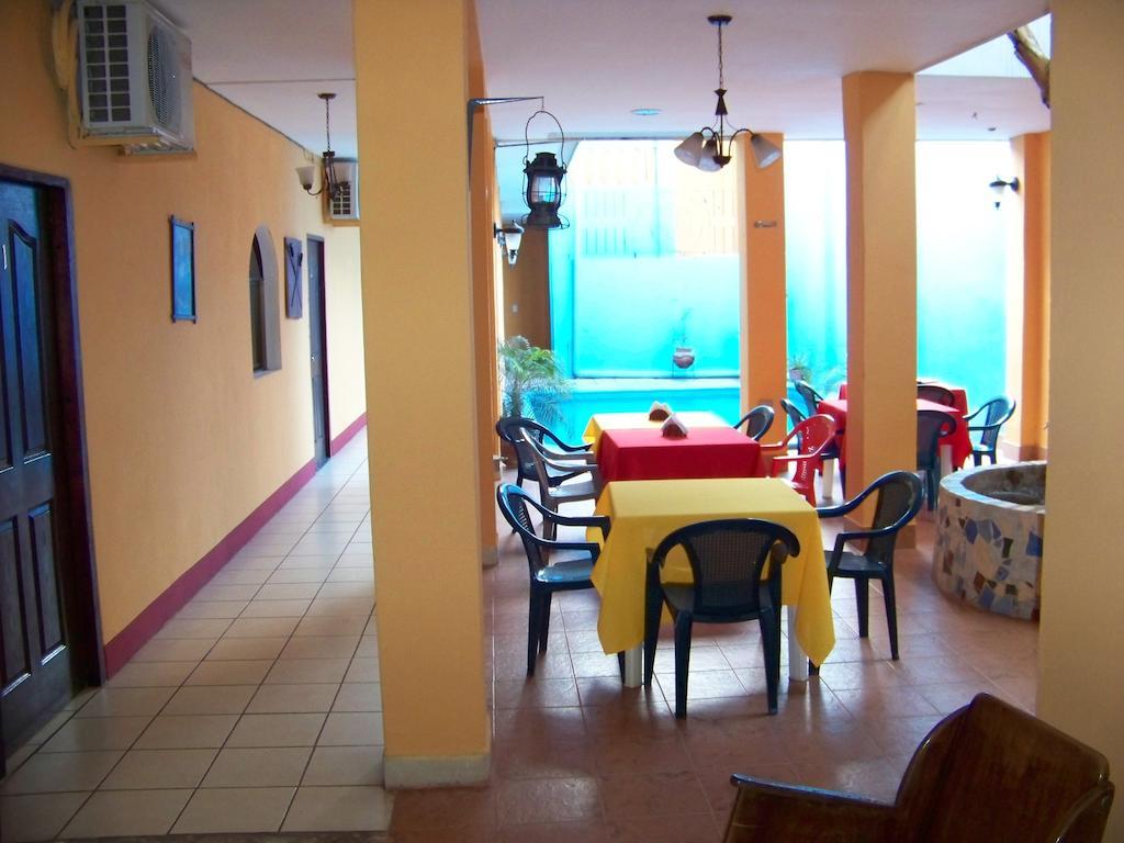 Hotel El Internacional Гранада Экстерьер фото