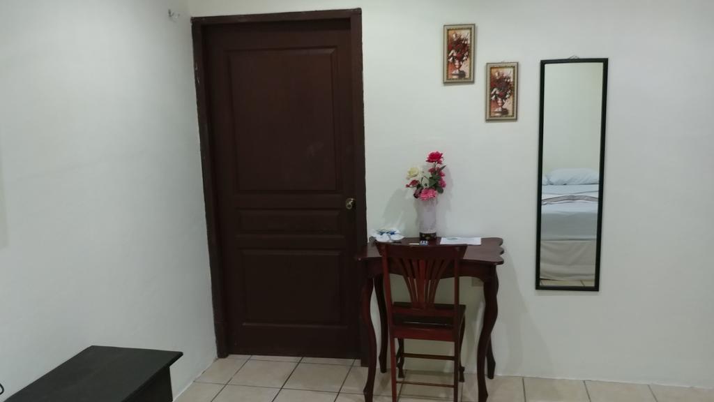 Hotel El Internacional Гранада Экстерьер фото