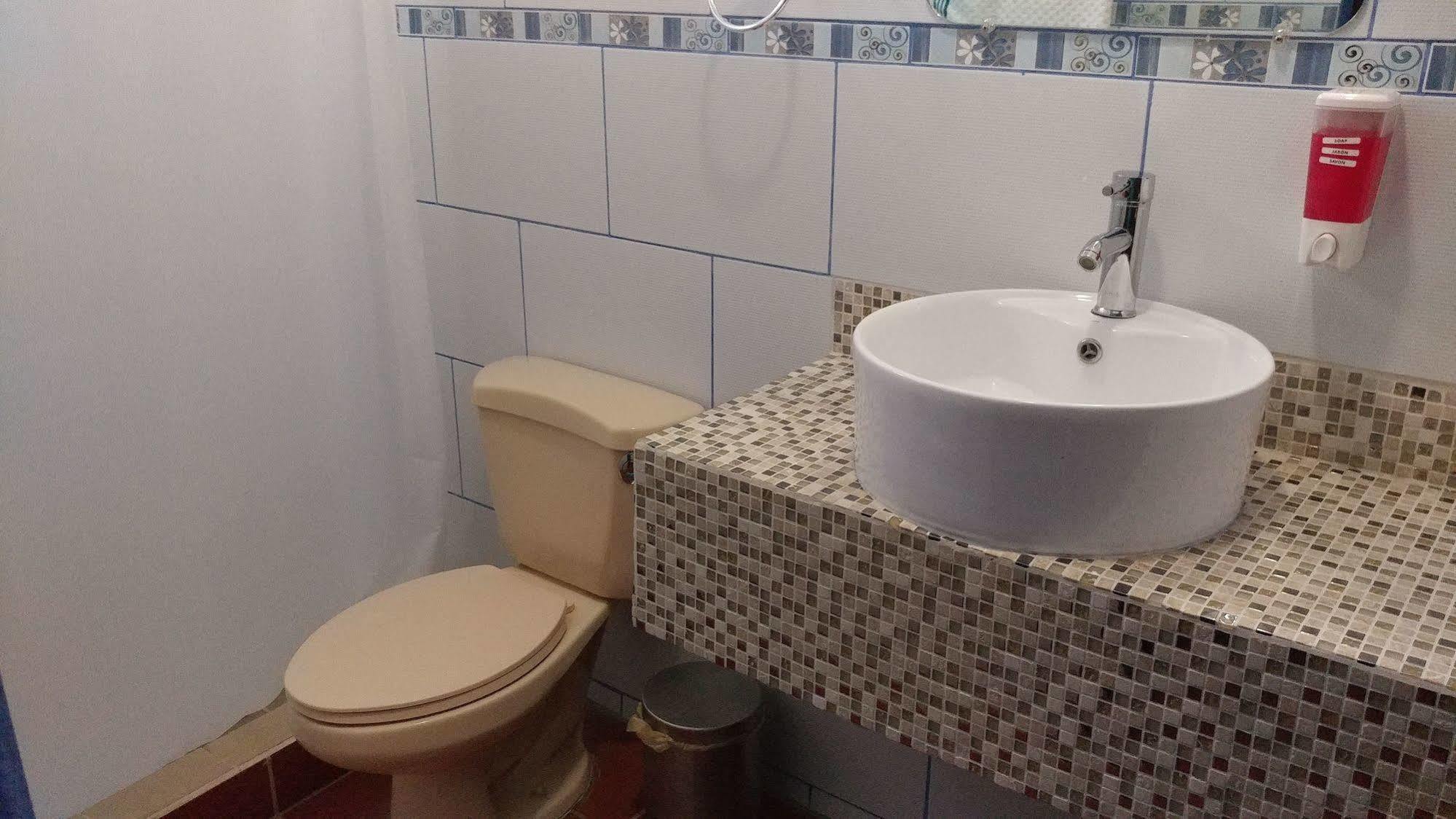 Hotel El Internacional Гранада Экстерьер фото