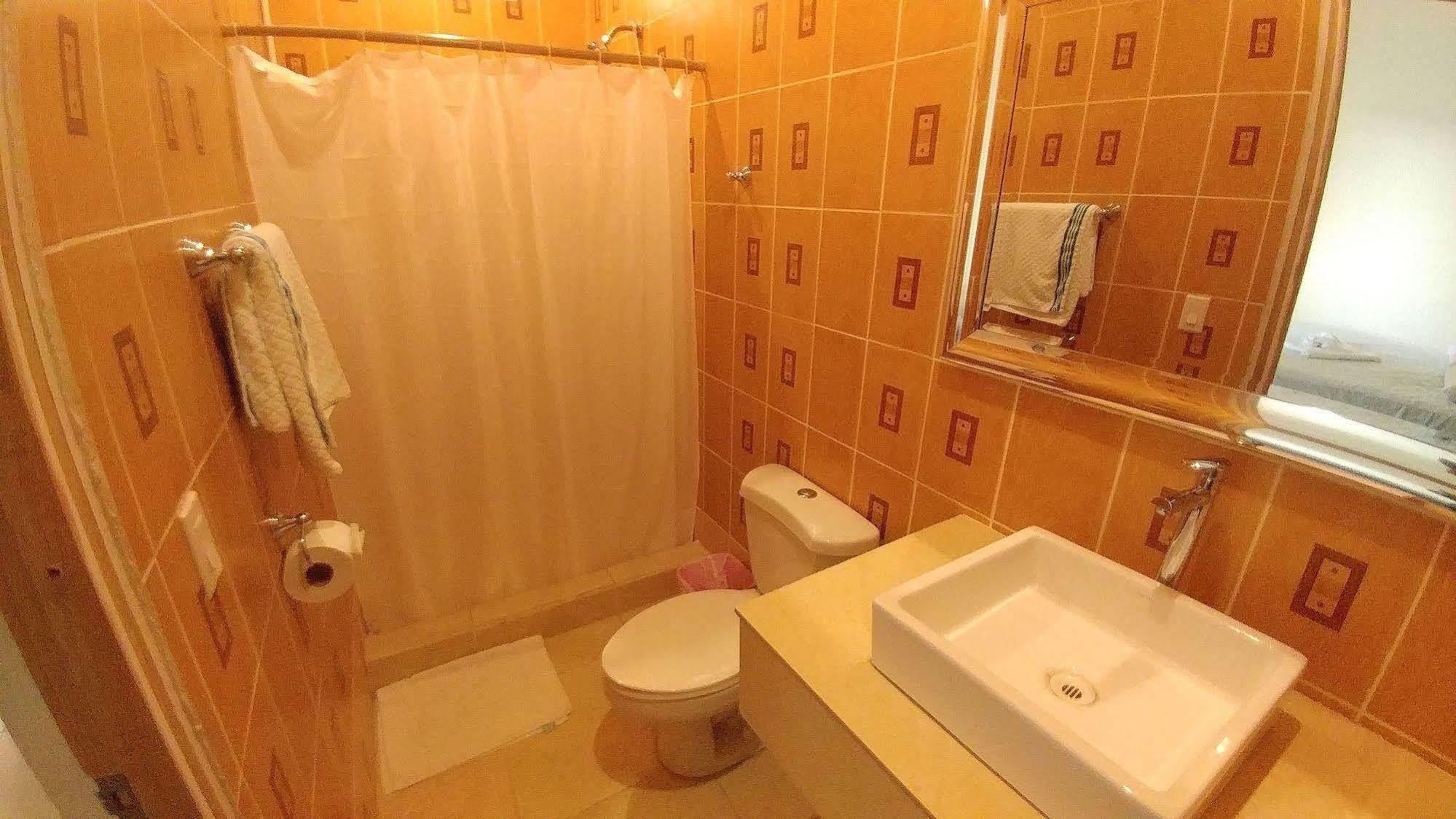 Hotel El Internacional Гранада Экстерьер фото