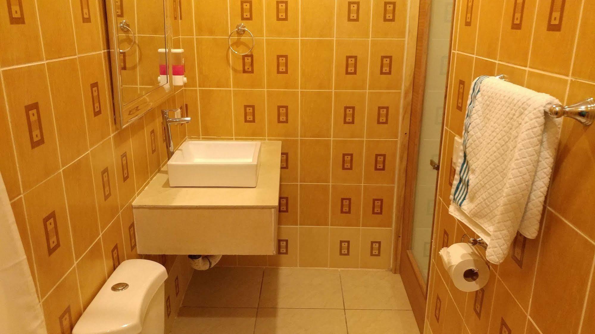 Hotel El Internacional Гранада Экстерьер фото