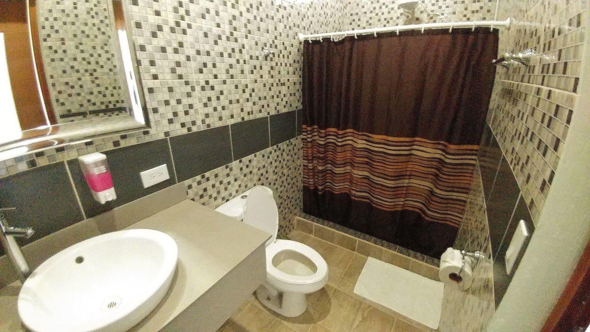 Hotel El Internacional Гранада Экстерьер фото